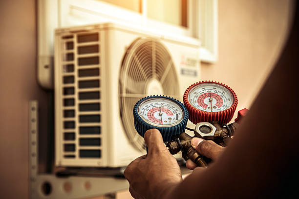 Professional Hvac technician working in New Bern, NC